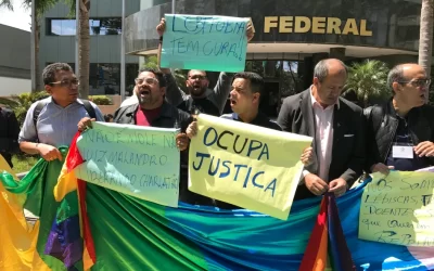Manifesto na Justiça Federal em Curitiba